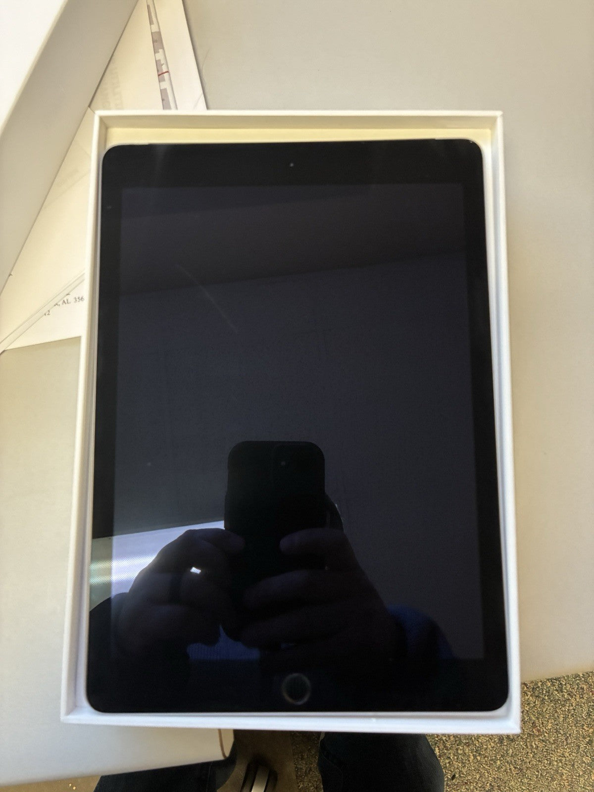 Apple iPad Air 2 128GB Wi-Fi Cellular and iPad 4 32GB