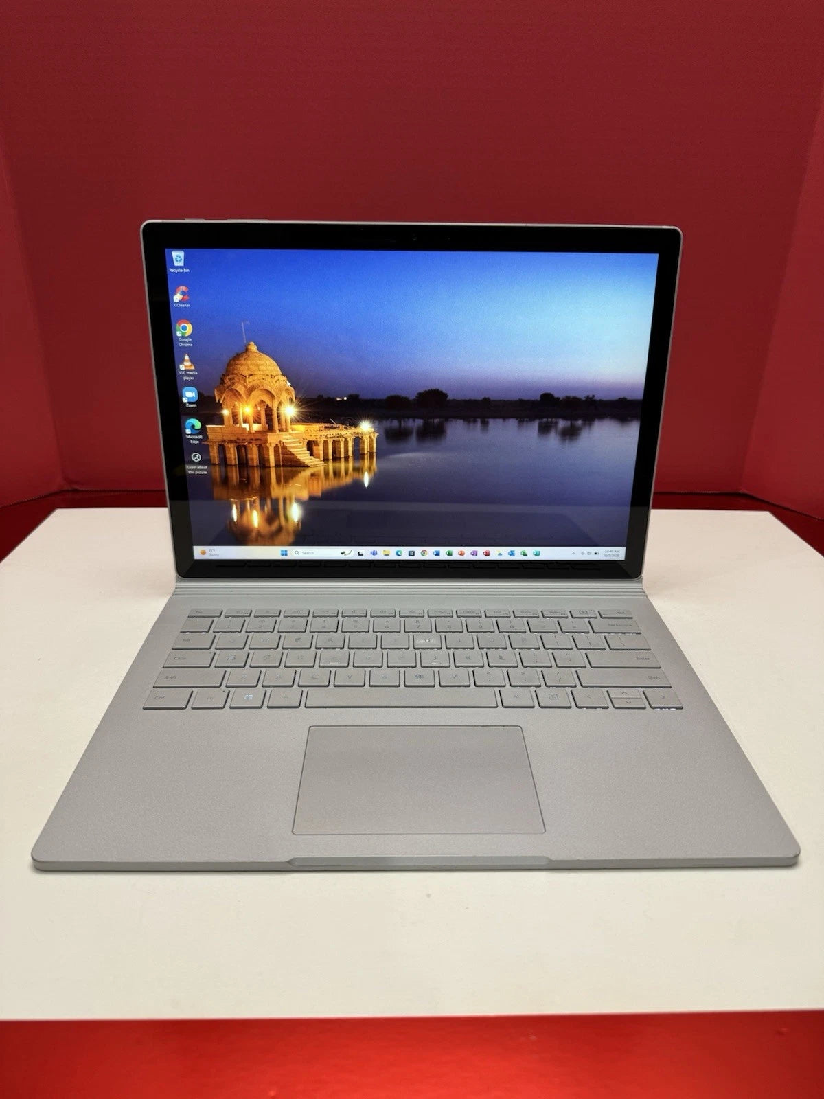 Microsoft Surface Book 2