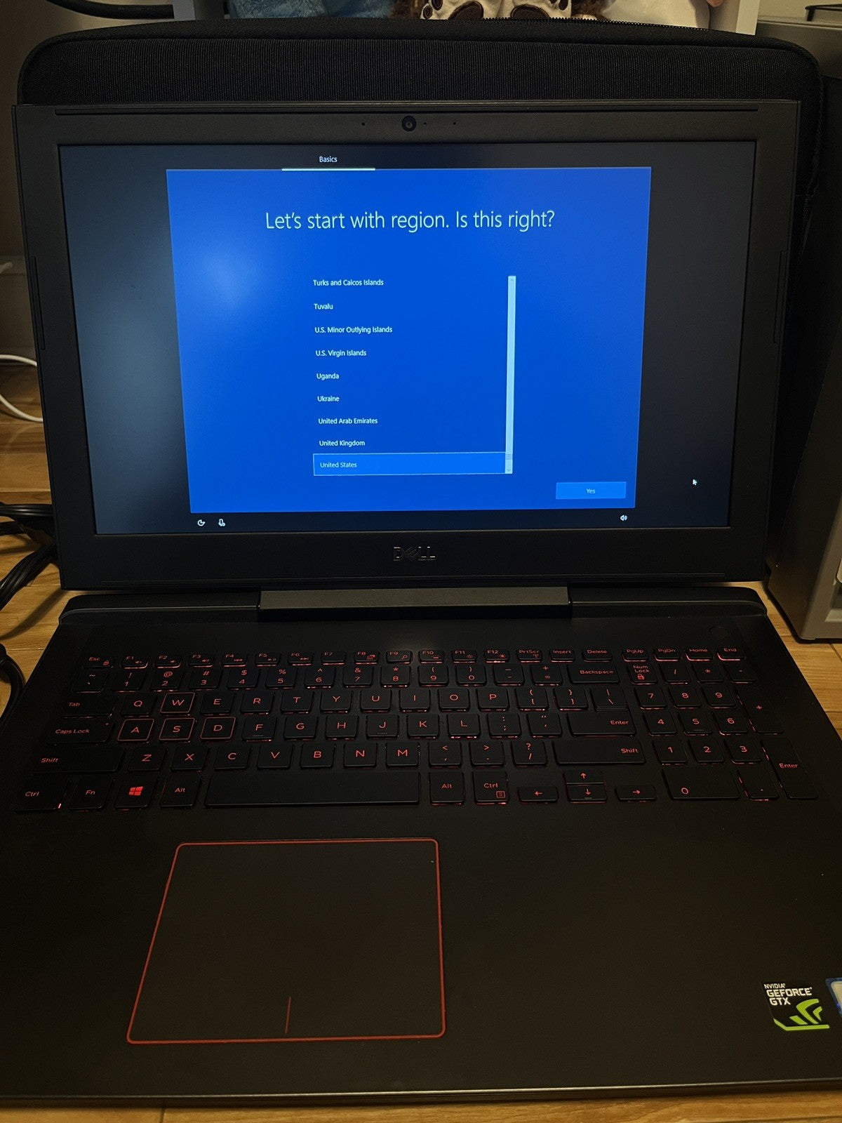 Dell Inspiron 15 7577 - 1TB HDD, 128GB SSD, 16GB RAM, Core i5-7300HQ, GTX 1060