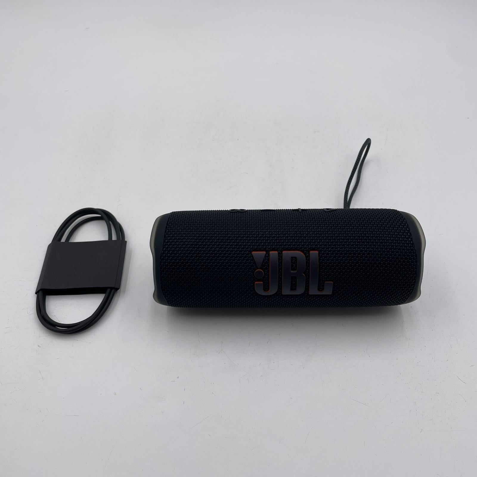 JBL Flip 6 Portable Bluetooth Speaker, powerful sound and deep bass (Black)