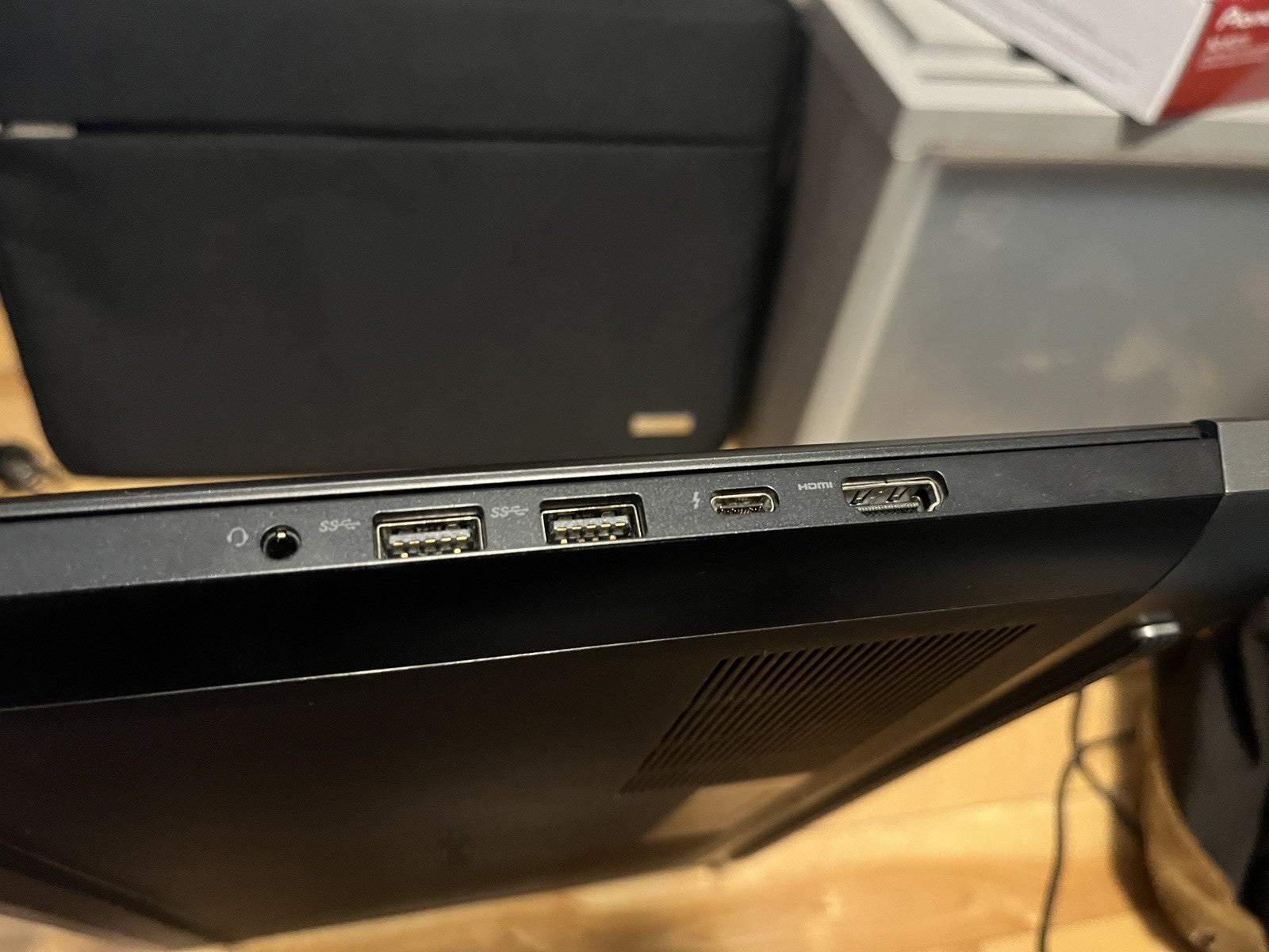 Dell Inspiron 15 7577 - 1TB HDD, 128GB SSD, 16GB RAM, Core i5-7300HQ, GTX 1060