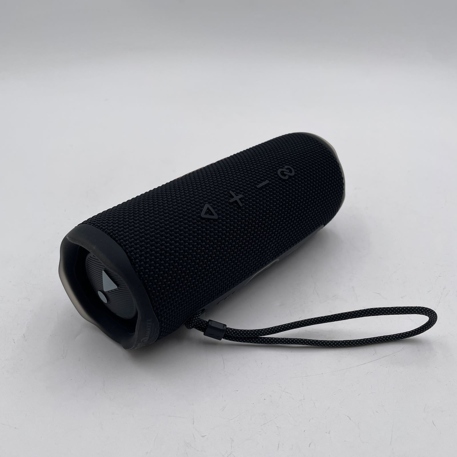 JBL Flip 6 Portable Bluetooth Speaker, powerful sound and deep bass (Black)