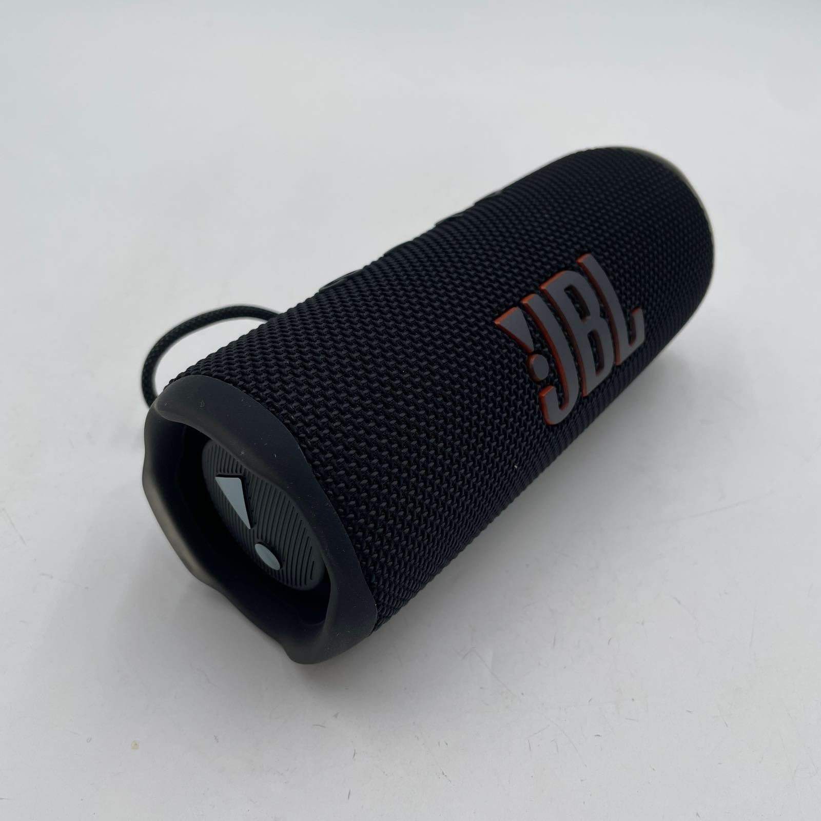 JBL Flip 6 Portable Bluetooth Speaker, powerful sound and deep bass (Black)