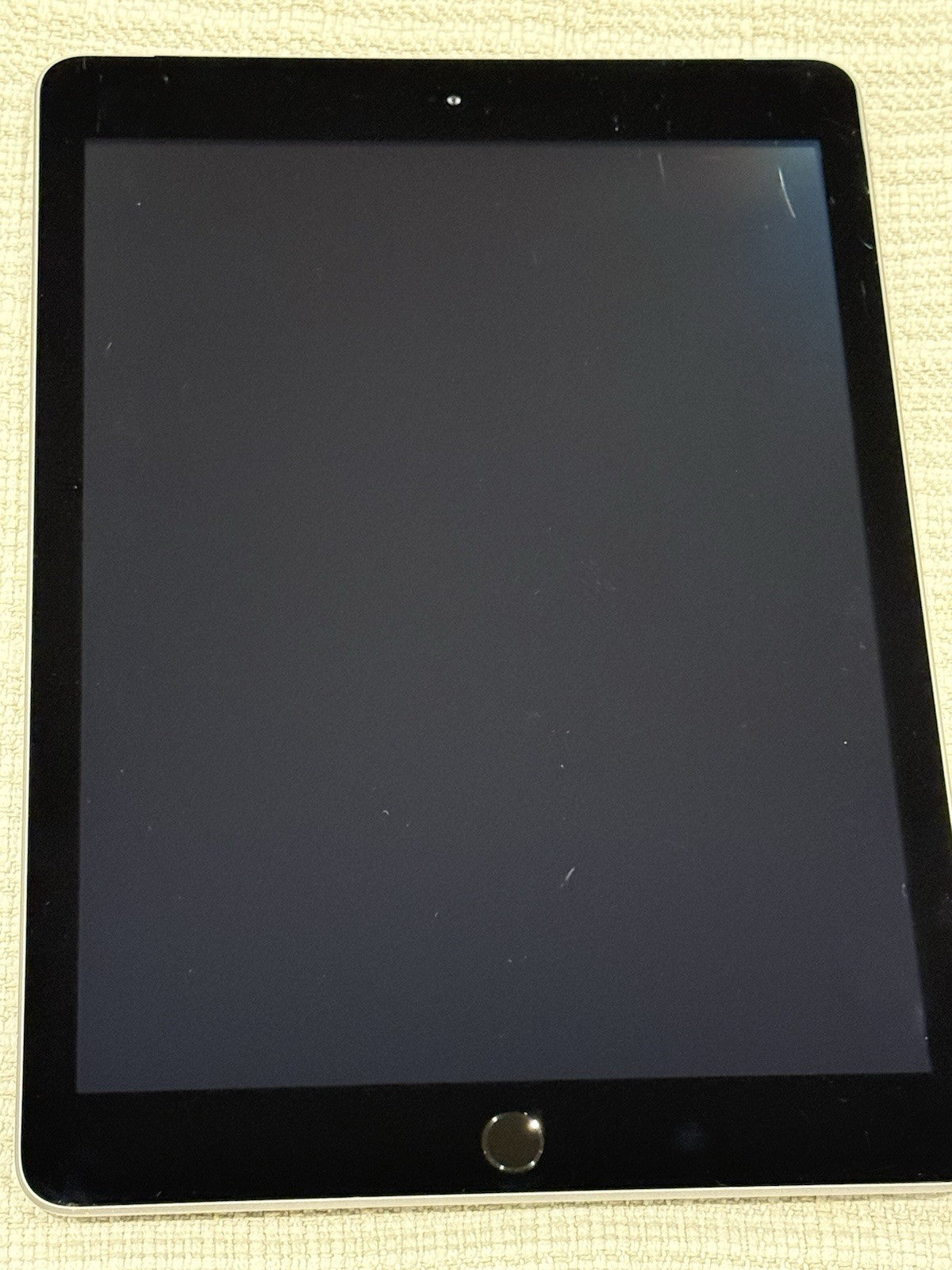 Apple iPad 5th Gen 32GB Gray A1823 (Wi-Fi + Cellular) - Unlocked Excellent Cond.