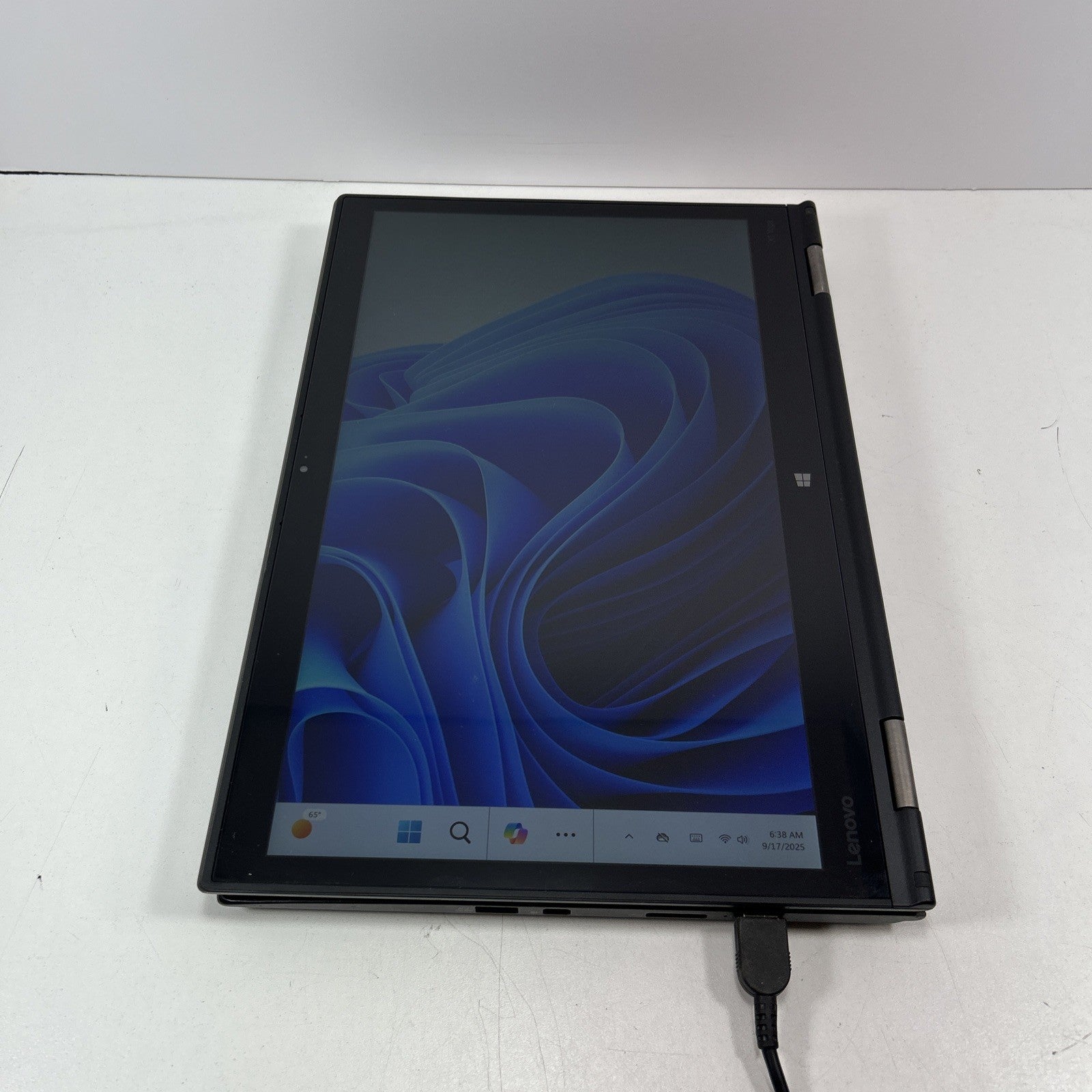 Lenovo ThinkPad X1 Yoga Gen 1 i7-6500U  2.5GHz 8GB Ram 512GB SSD Win 11 Pro